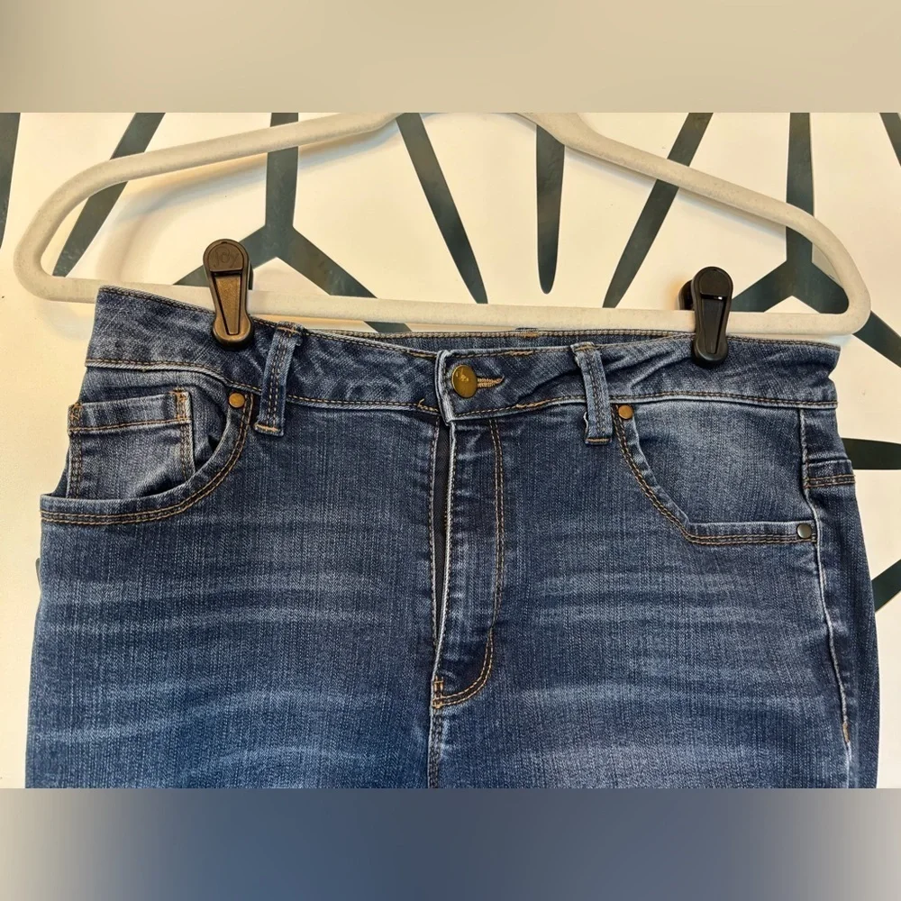 D Jeans Dark Blue Skinny Distressed Jeans – Size 8P
